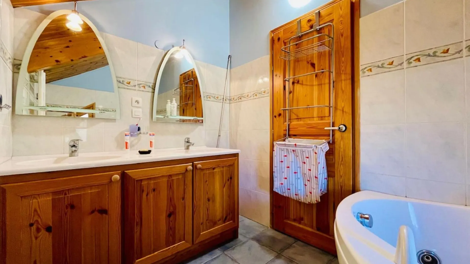 Bright Chalet With Spacious Garden In Briancon 0*, Briancon (Hautes-Alpes)